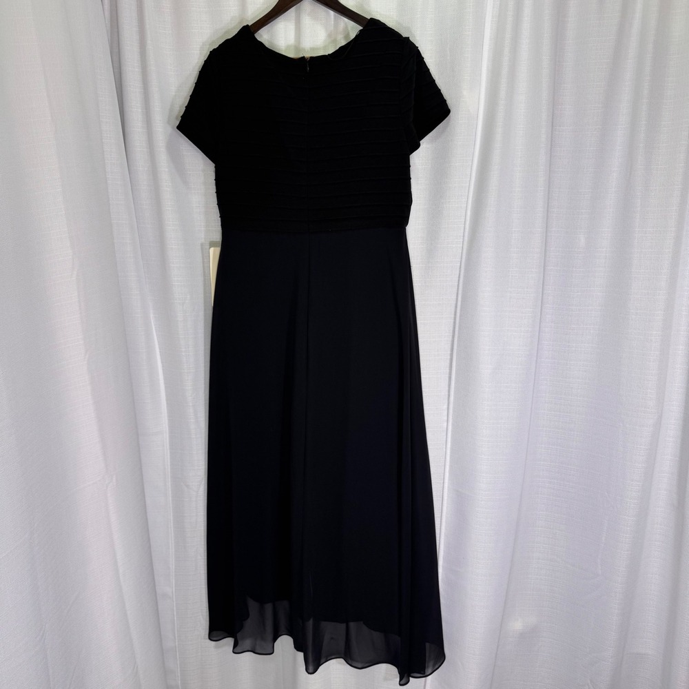 NEW Adrianna Papell Cropped Jumpsuit Skirted Overlay US 16 Black V-Neck Formal - Picture 6 of 16